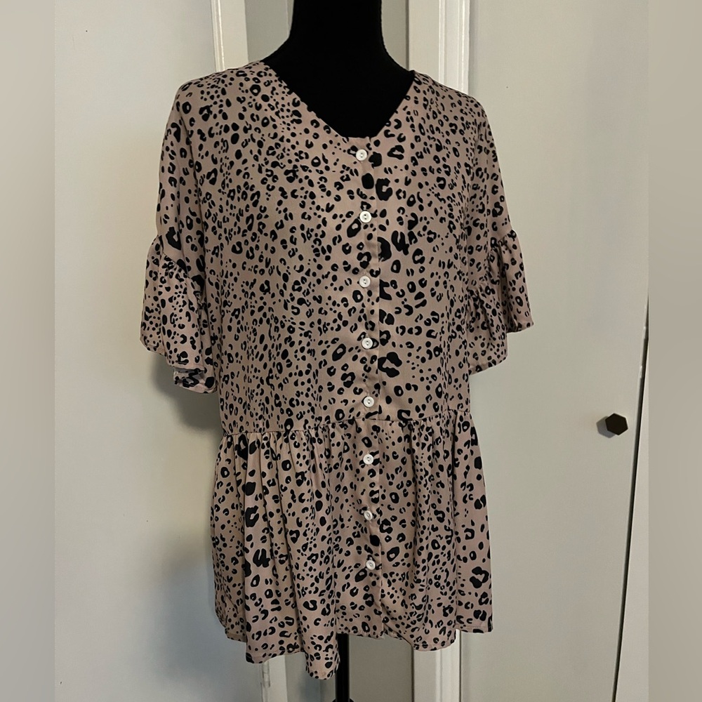 Boutique Tan and Brown Ruffled Boxy Blouse